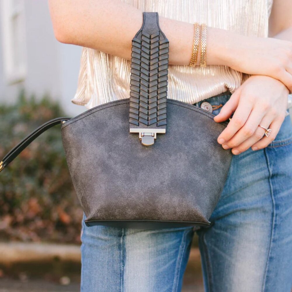 Elle Jae Gypset Marquesas Concha Crossbody